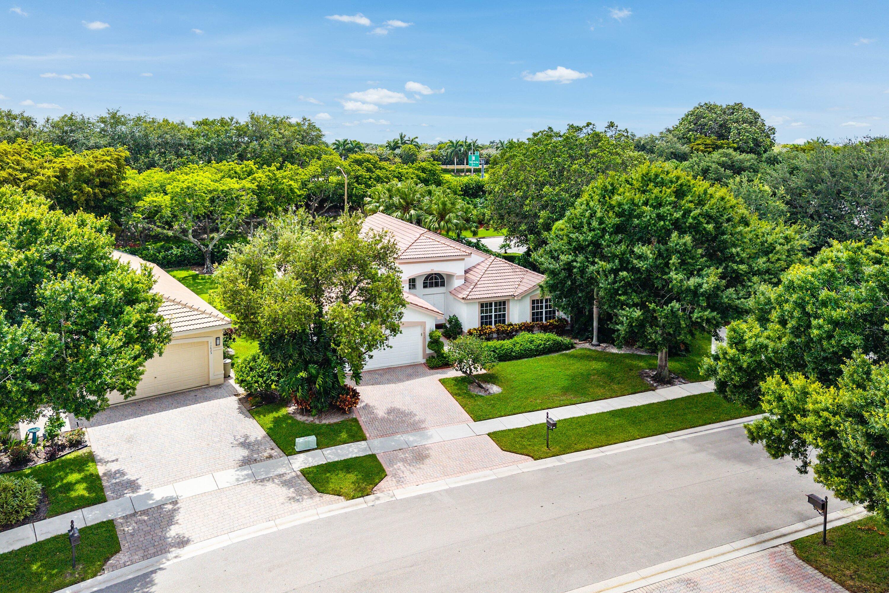 VALENCIA LAKES 1 - Residential