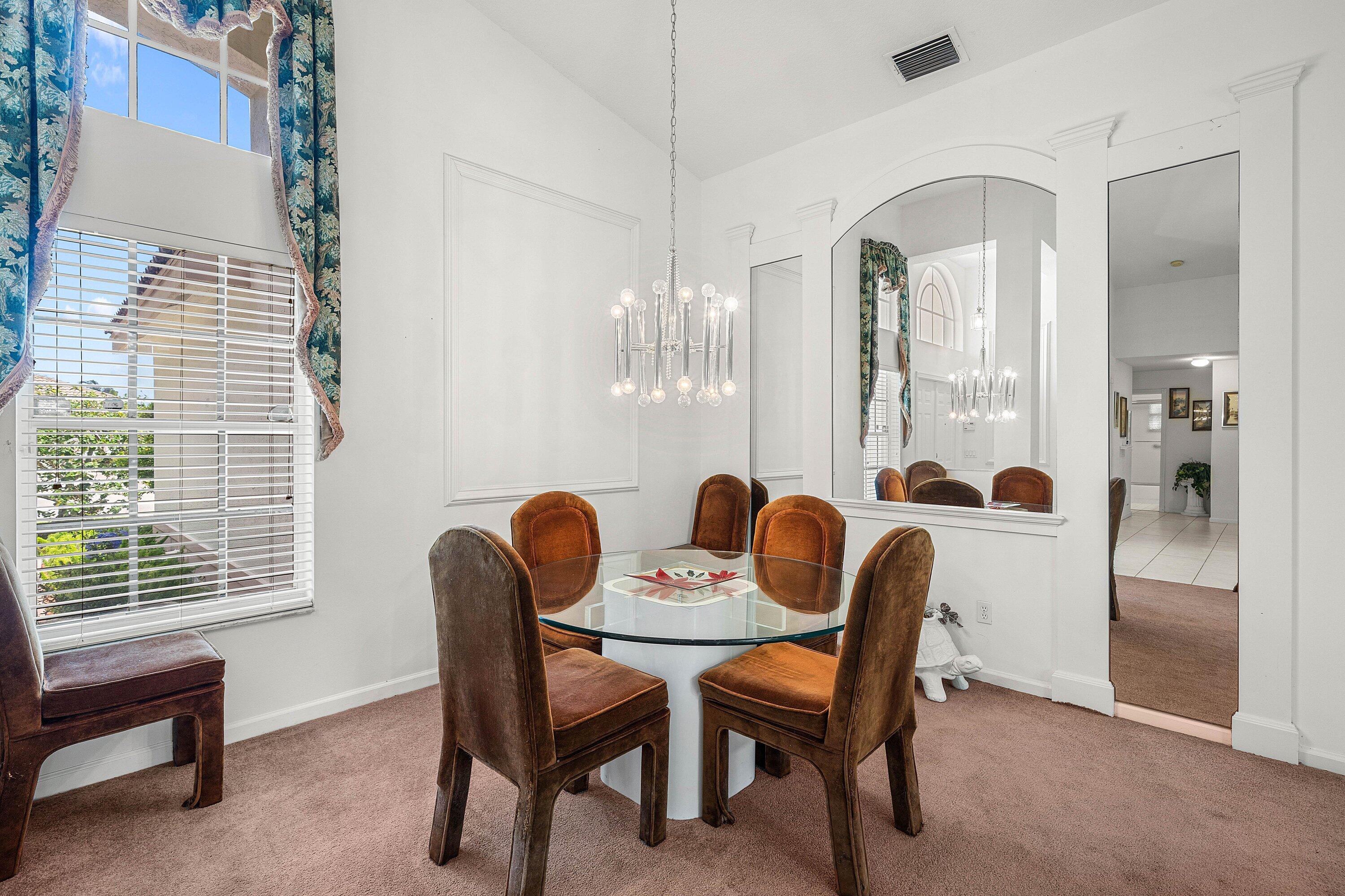 VALENCIA LAKES 1 - Residential