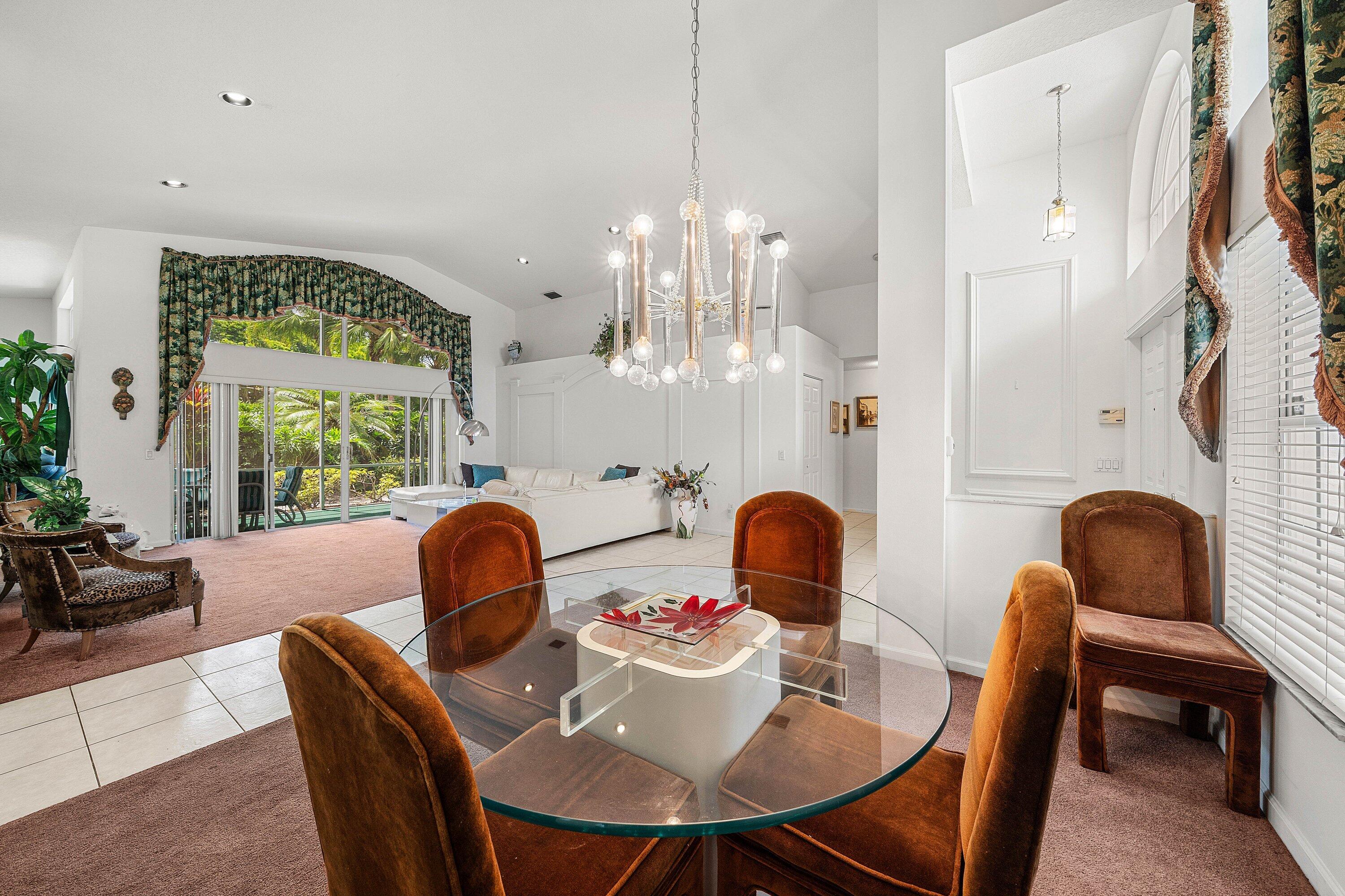 VALENCIA LAKES 1 - Residential