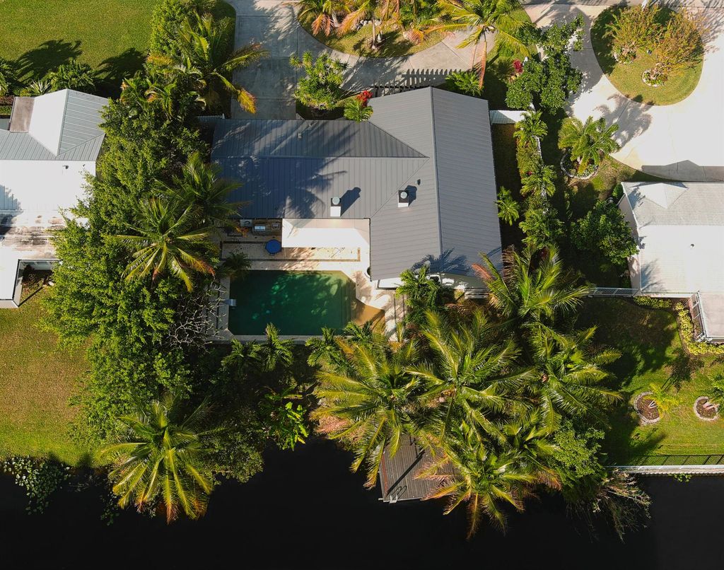 Photo of 14 NW 24th Street, Delray Beach, FL 33444 (MLS # R11141403)