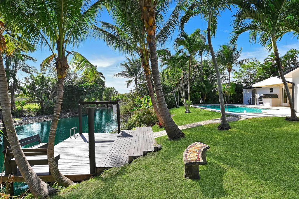 Photo of 14 NW 24th Street, Delray Beach, FL 33444 (MLS # R11141403)