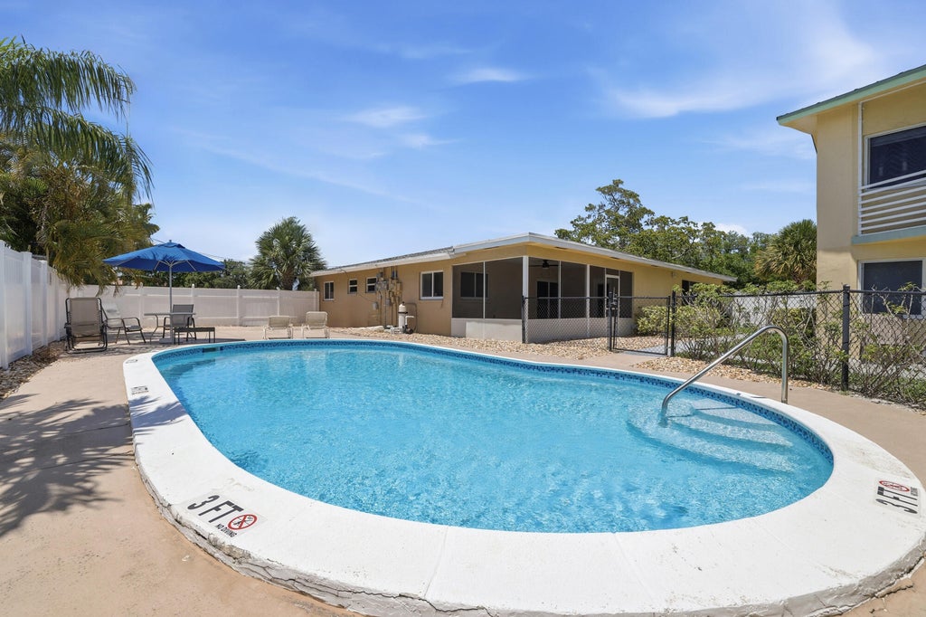 Photo of 1880 SE 3rd Street #1880, Pompano Beach, FL 33060 (MLS # B26044486)