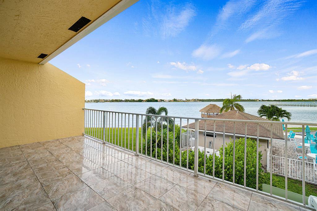 LAKESHORE NORTH - Residential