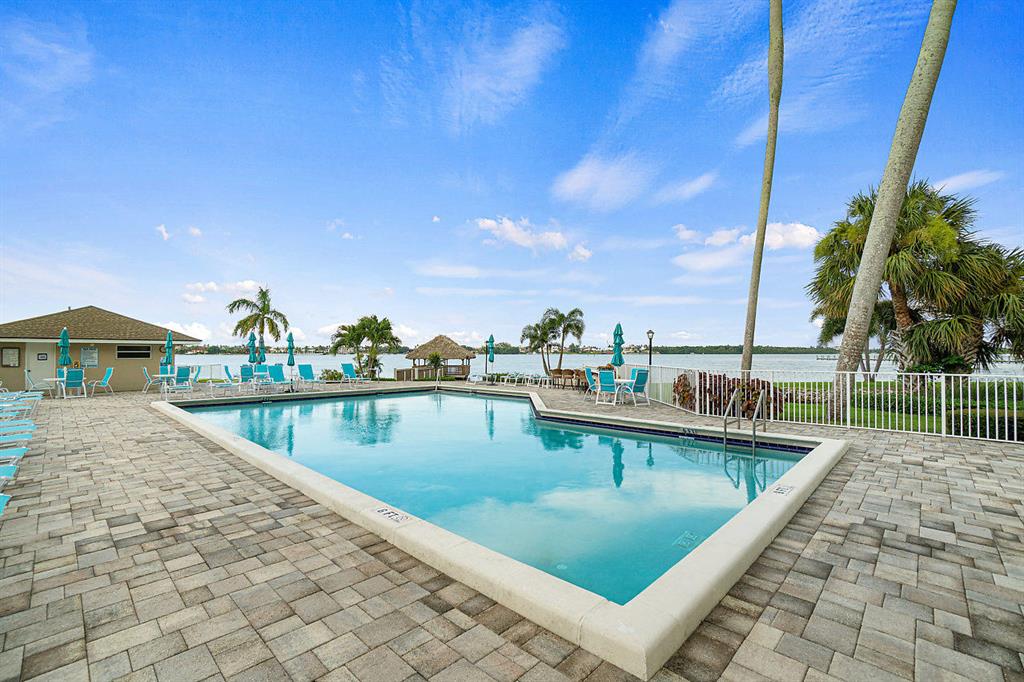 LAKESHORE NORTH - Residential