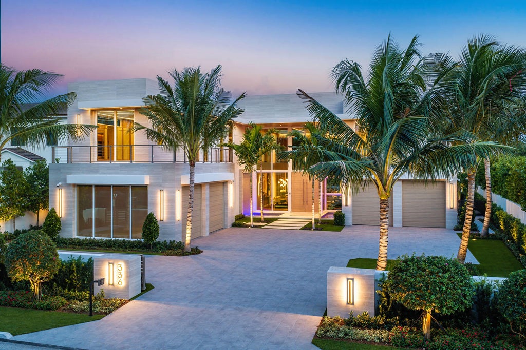 Photo of 336 E Coconut Palm Road, Boca Raton, FL 33432 (MLS # B26079322)