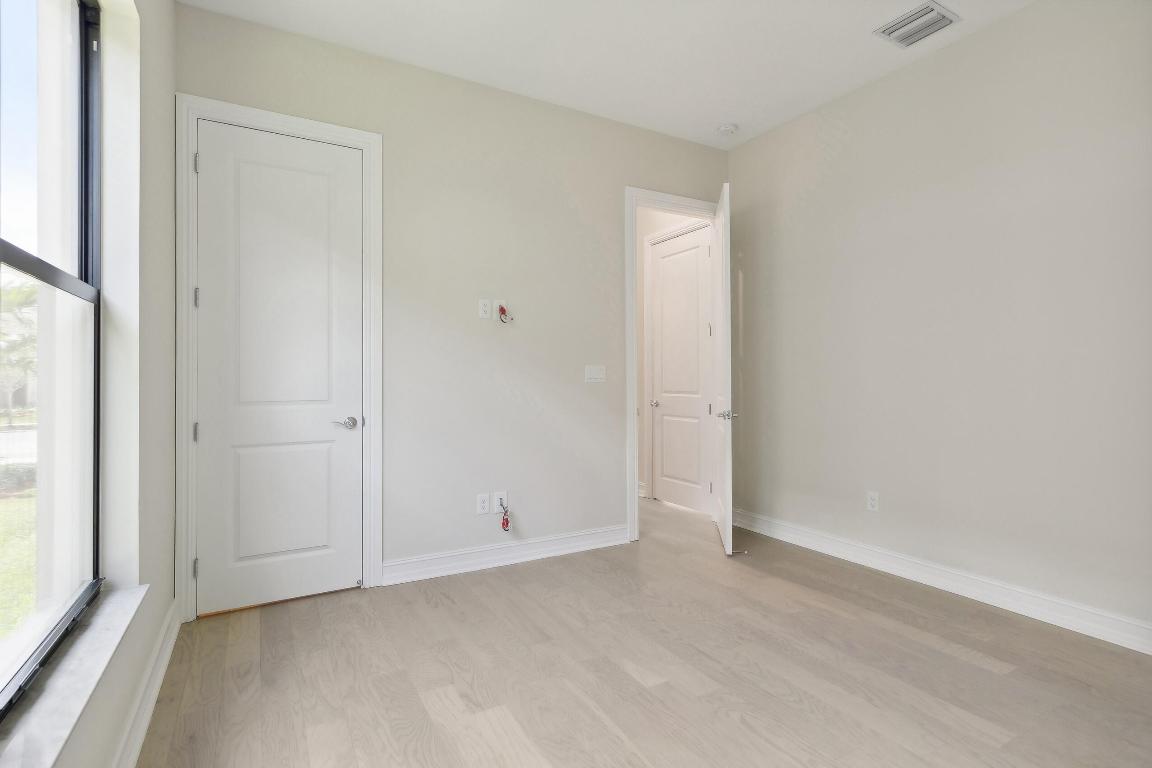 PARKLAND ROYALE - Residential