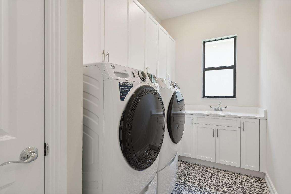 PARKLAND ROYALE - Residential