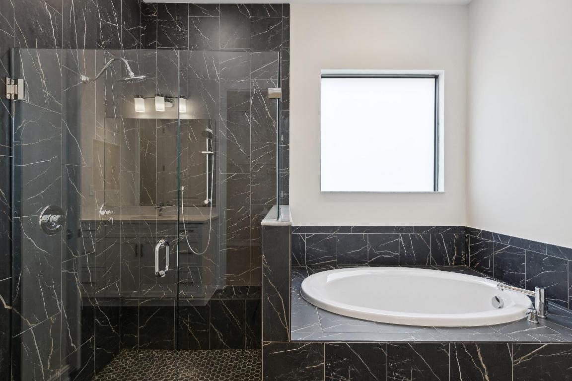 PARKLAND ROYALE - Residential