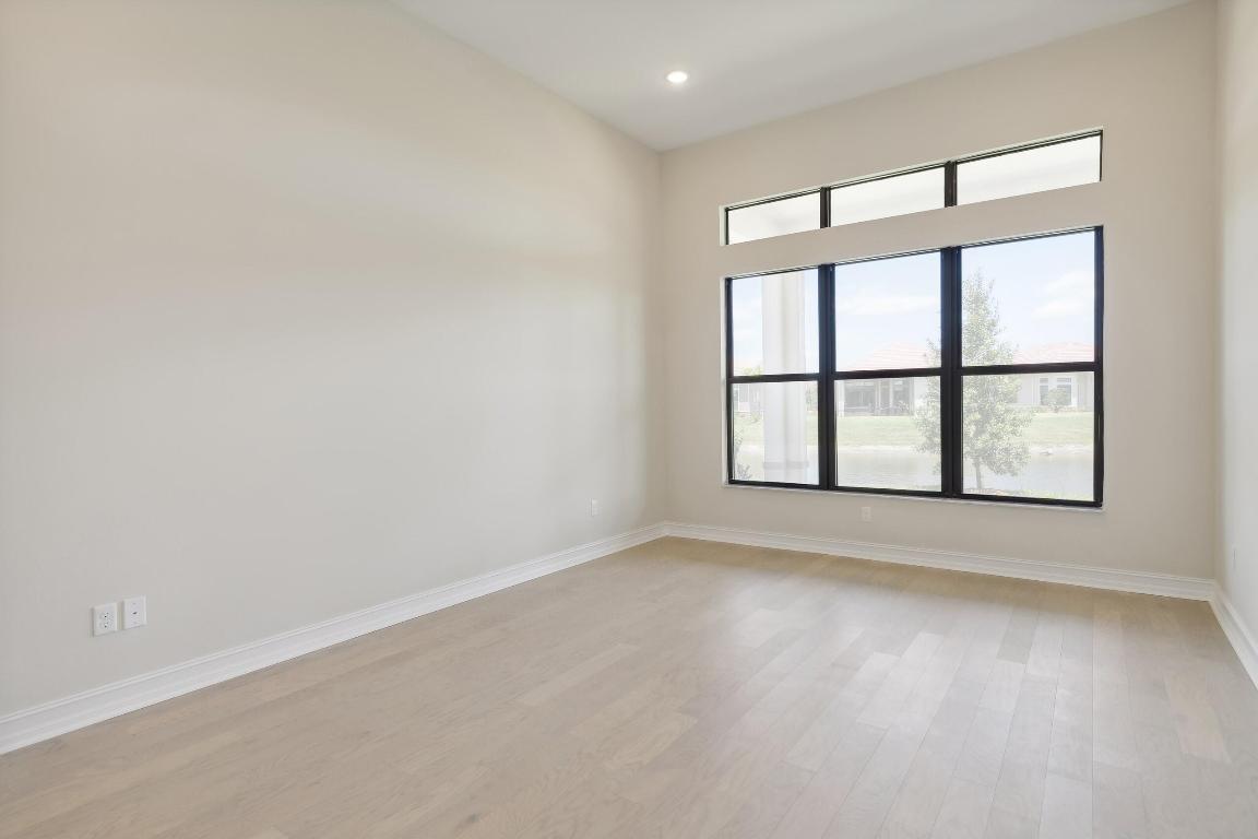 PARKLAND ROYALE - Residential