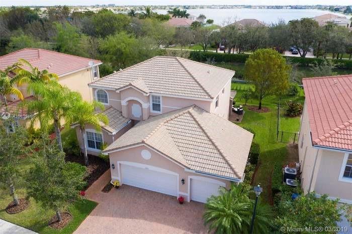 5271 SW 173rd Ave