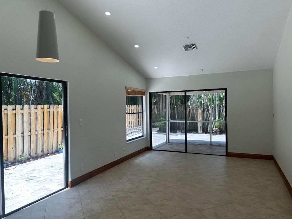 Photo of 5541 Croydon Court, Boca Raton, FL 33486 (MLS # R10994888)