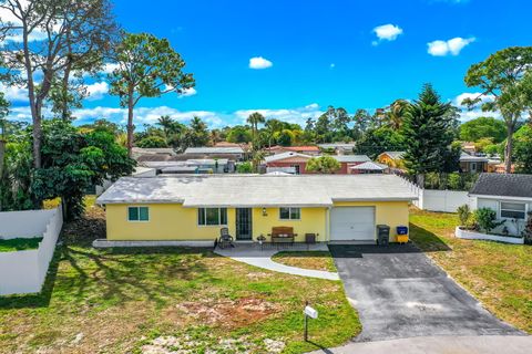 691 Snead West Palm Beach FL 33413