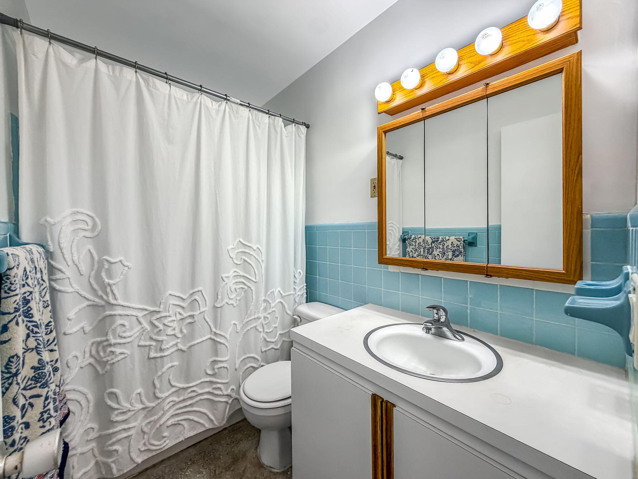 LAKE BELVEDERE ESTATES 4TH ADD - Residential