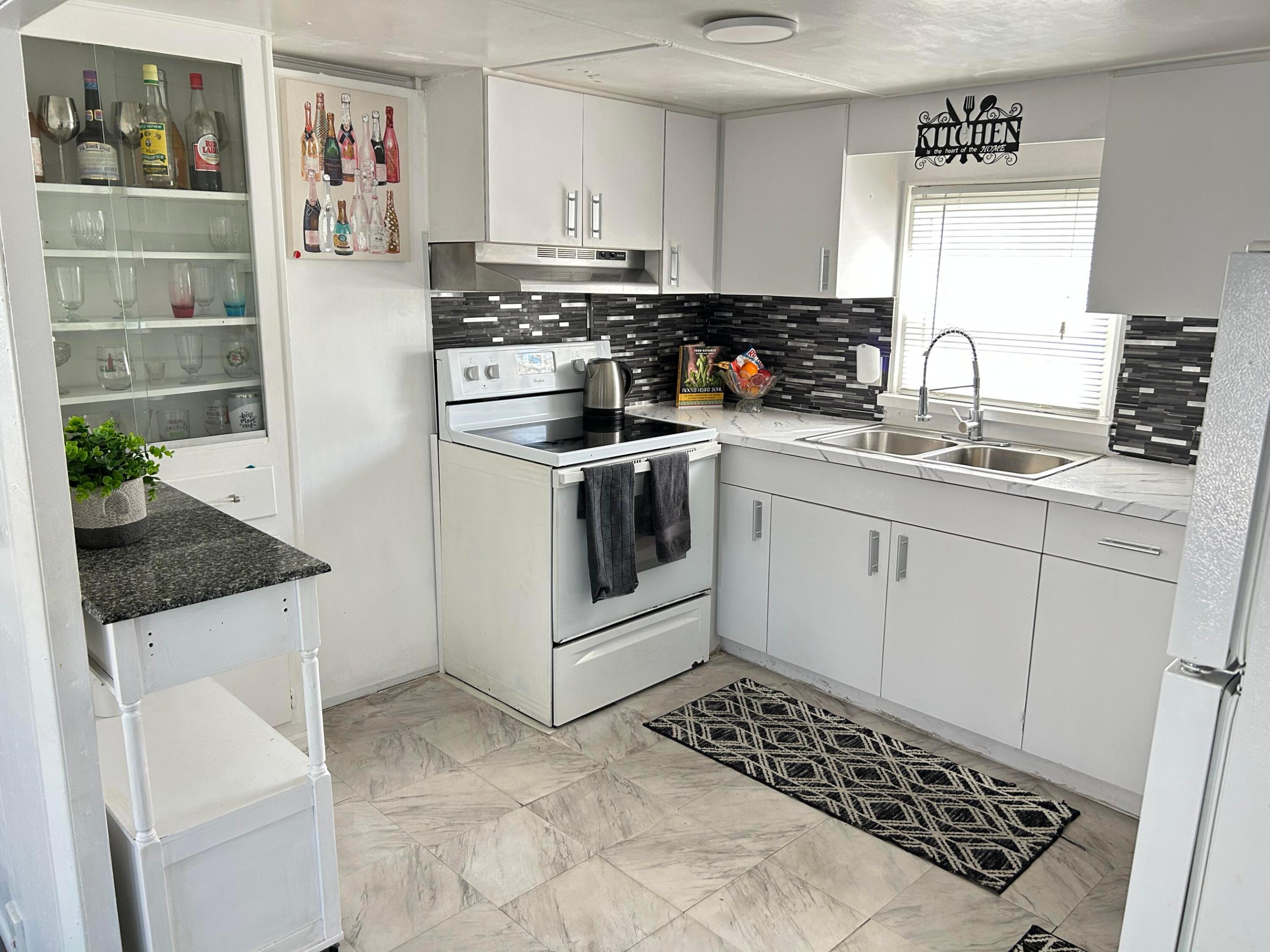 Orangebrook Harbor - Residential