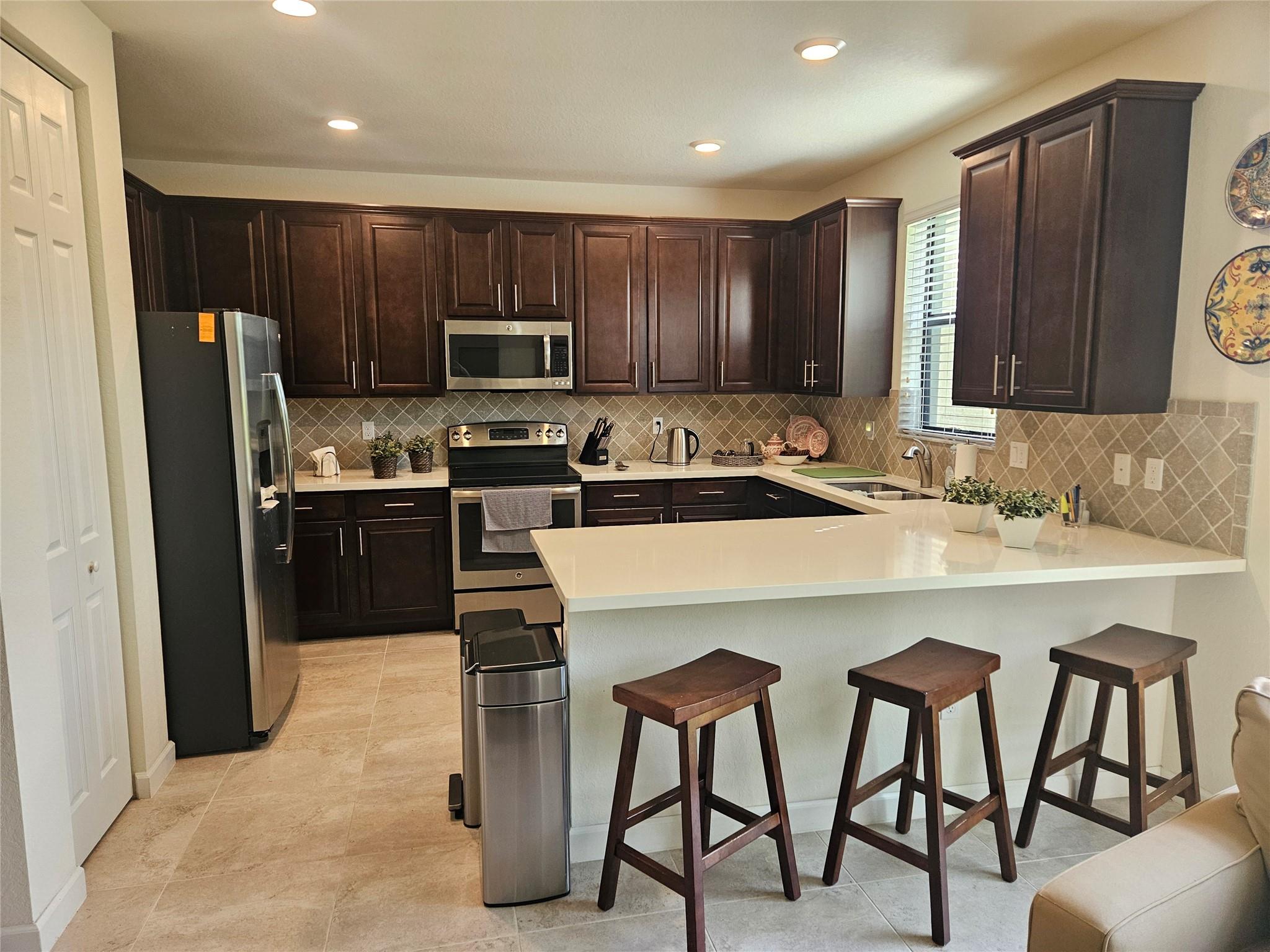 Simonton Court 176-49 B - Residential Lease