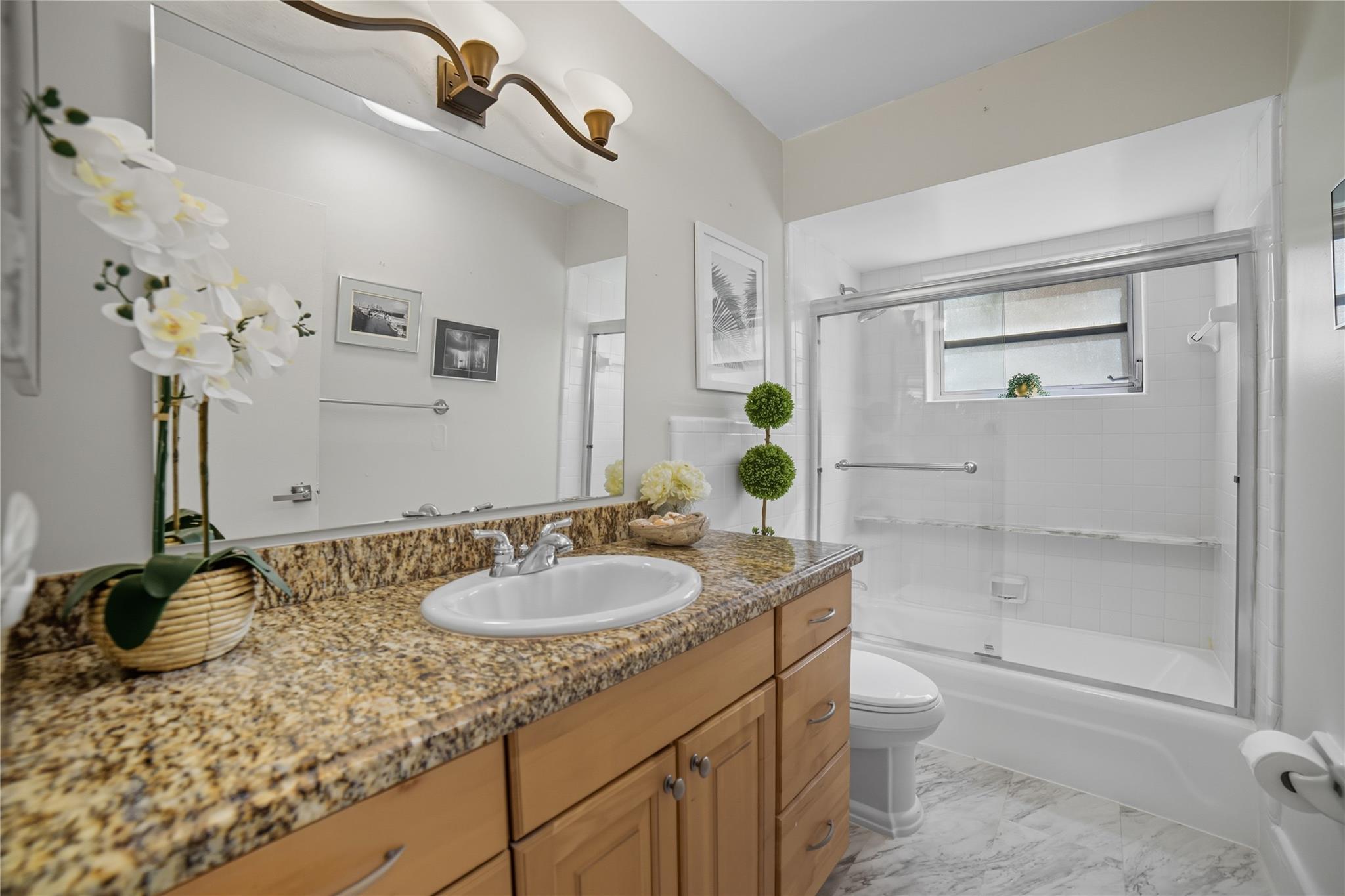 THE DELLS 64-40 B - Residential