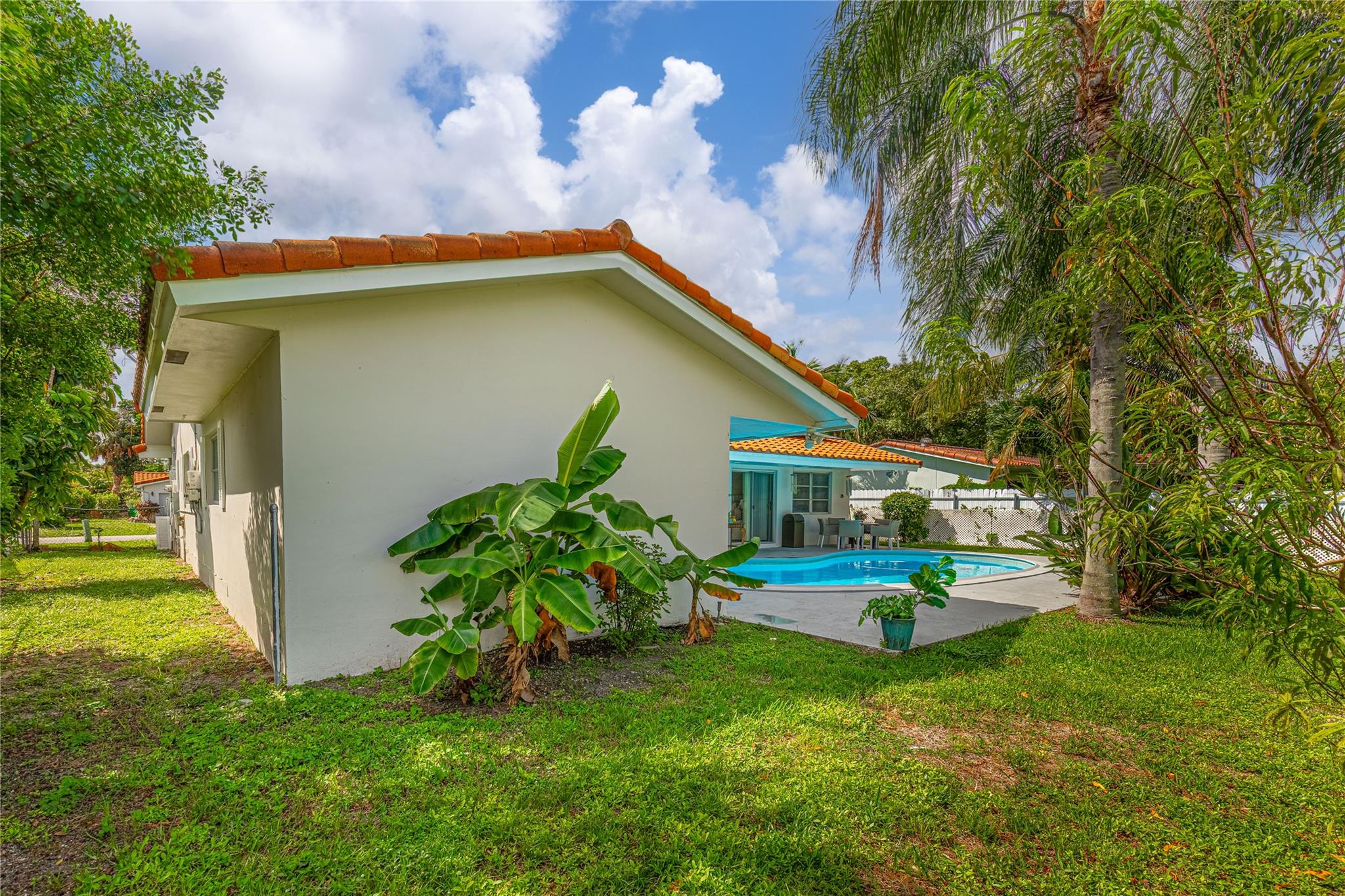 THE DELLS 64-40 B - Residential
