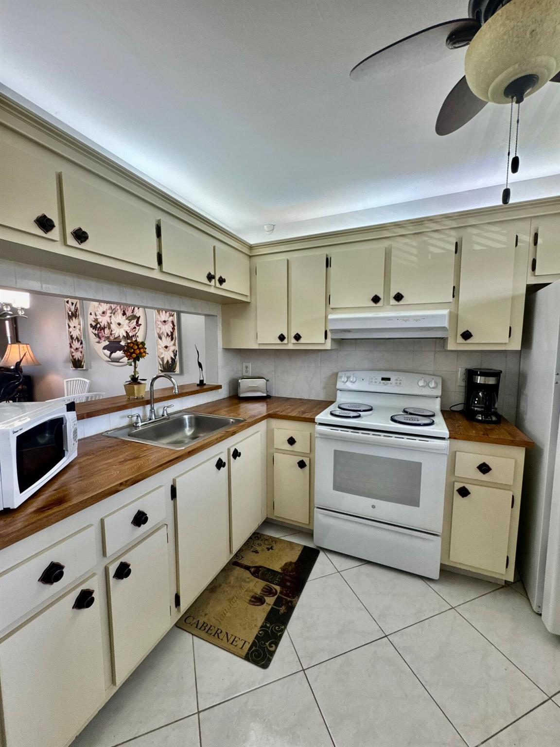 LUCERNE LAKES GOLF COLONY - Residential Lease