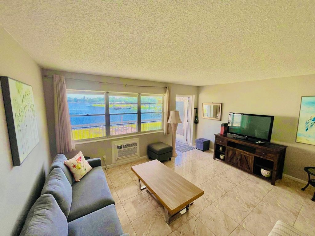 Photo of 387 Chatham #387, West Palm Beach, FL 33417 (MLS # F10540335)