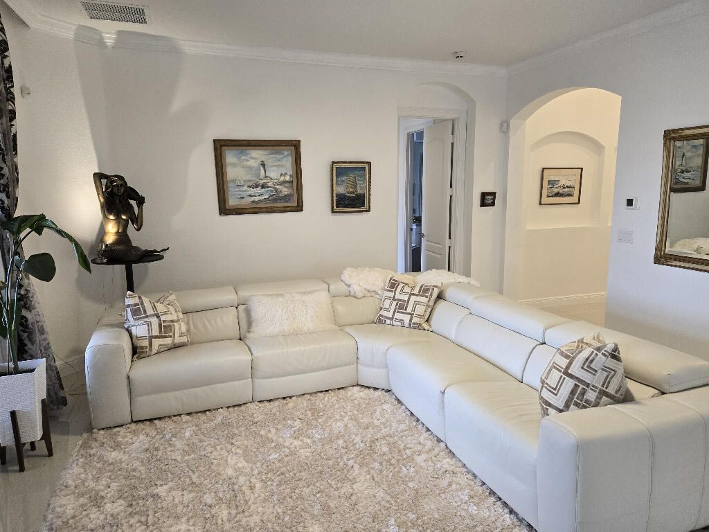 Photo of 10311 Peninsula Place, Parkland, FL 33076 (MLS # B26011747)