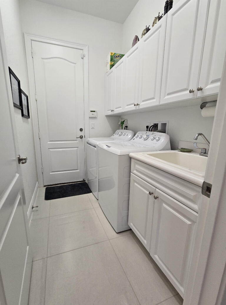 DEBUYS REPLAT NO 1 - Residential