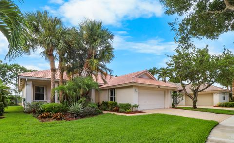 Photo of 9110 Bay Harbour Circle, West Palm Beach, FL 33411 (MLS # B26054439)