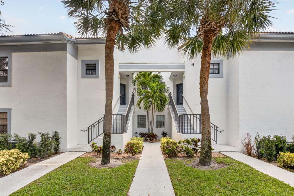 Photo of 5418 Firenze Drive #F, Boynton Beach, FL 33437 (MLS # B26054664)