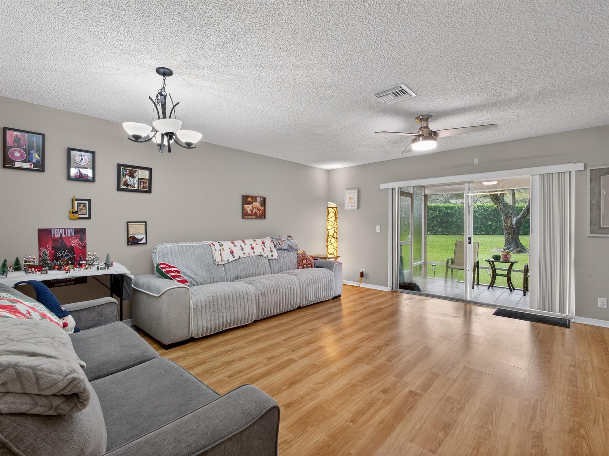 SANTA CRUZ - Residential