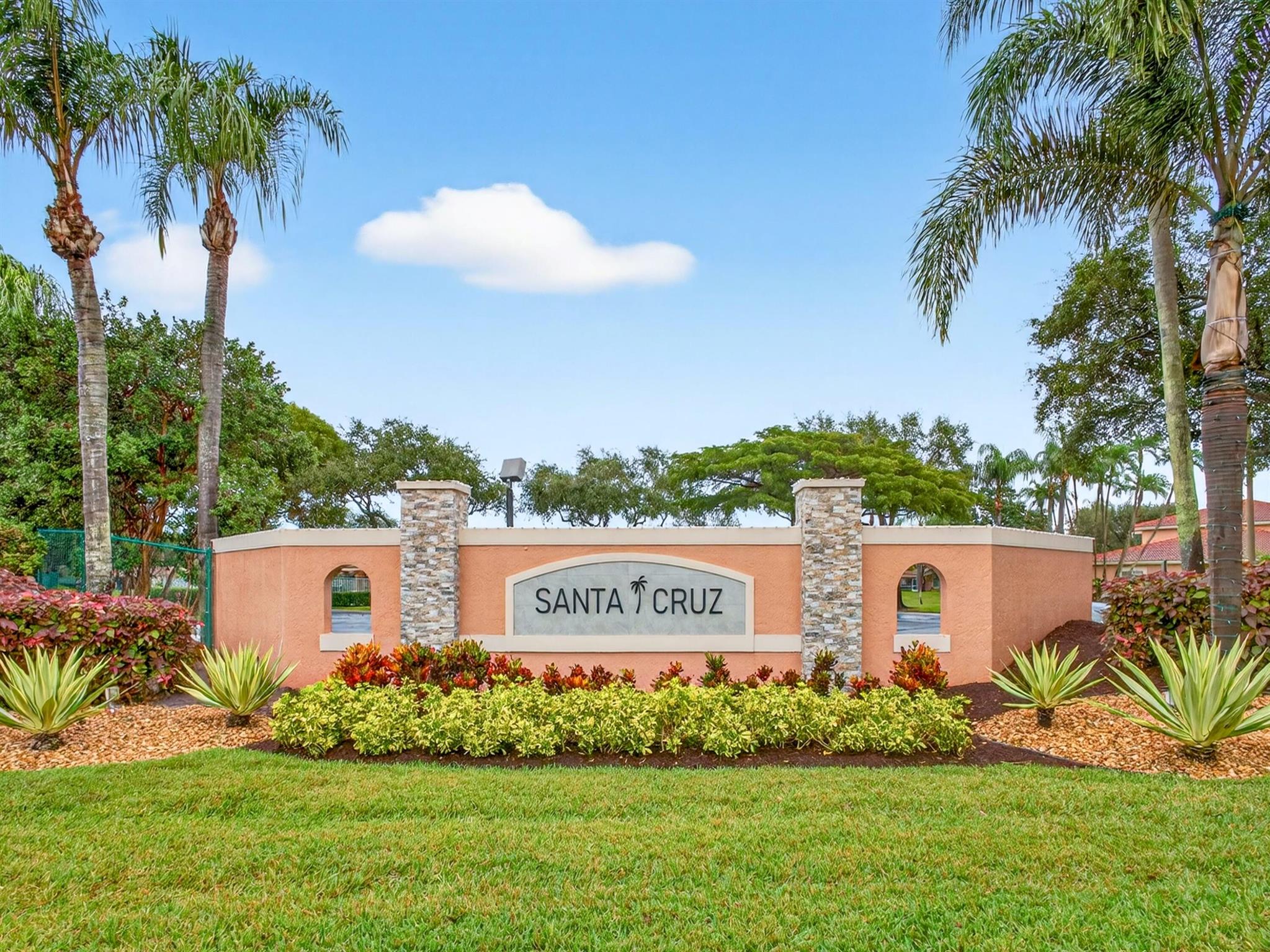 SANTA CRUZ - Residential