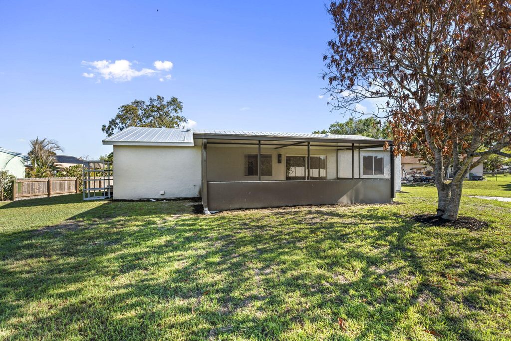 Photo of 1900 SE Ancora Court, Port Saint Lucie, FL 34952 (MLS # B26008128)