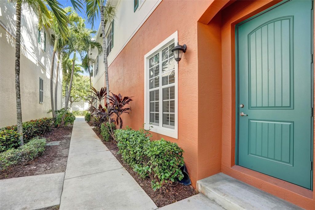 Photo of 159 SW 7th Court, Pompano Beach, FL 33060 (MLS # F10551149)