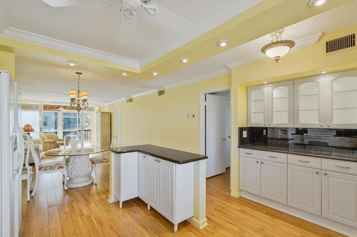 SEAGATE OF GULFSTREAM CONDO - Residential