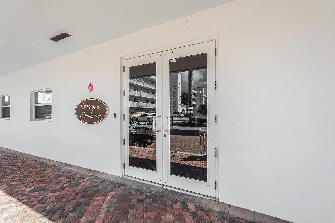 SEAGATE OF GULFSTREAM CONDO - Residential