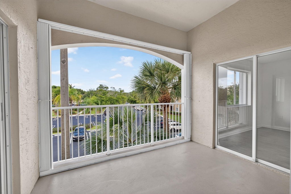 Photo of 260 VILLAGE Boulevard #5305, Tequesta, FL 33469 (MLS # B26093609)