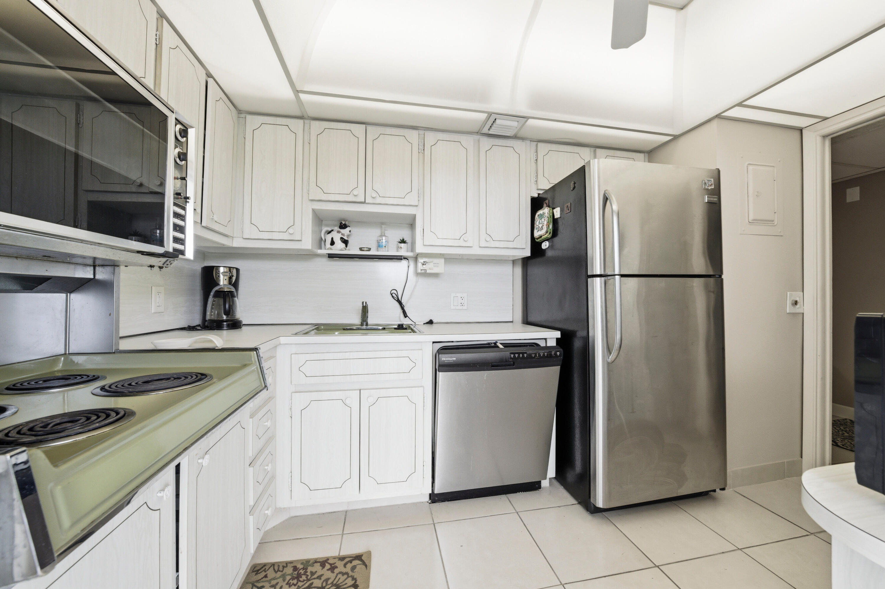 3100 N Palm Aire Drive 208