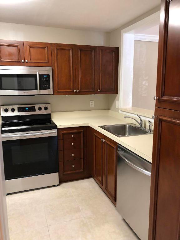 HEATHERWOOD COND DECL FILED 9-5-85 IN - Residential Lease