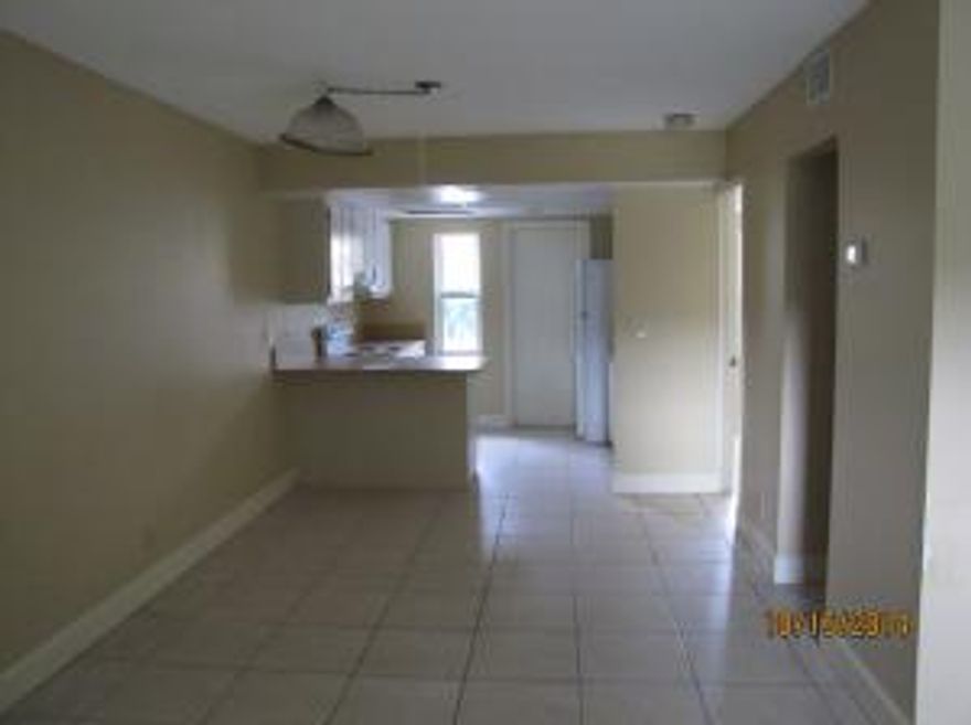 BANK OWNED PROPERTY SOLD IN AS IS CONDITION. NEEDS COMPLETE REHAB AND RENOVATION. SINGLE FAMILY HOME WITHIN CONDO ASSOCIATION. LIVE CLOSE TO ATLANTIC AVE, DOWNTOWN AND BEACHES. CALL TODAY FOR PRIVATE SHOWING