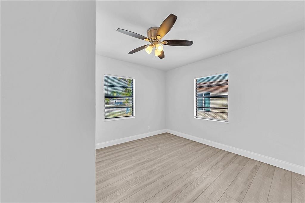 North Andrews Terrace 32- - Residential