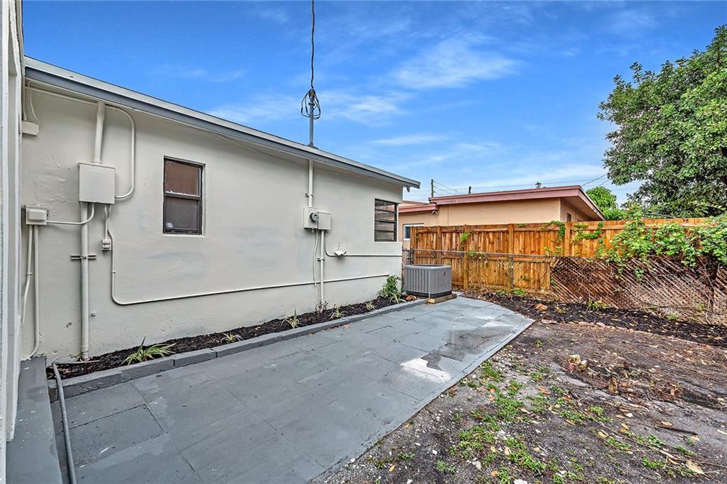 North Andrews Terrace 32- - Residential