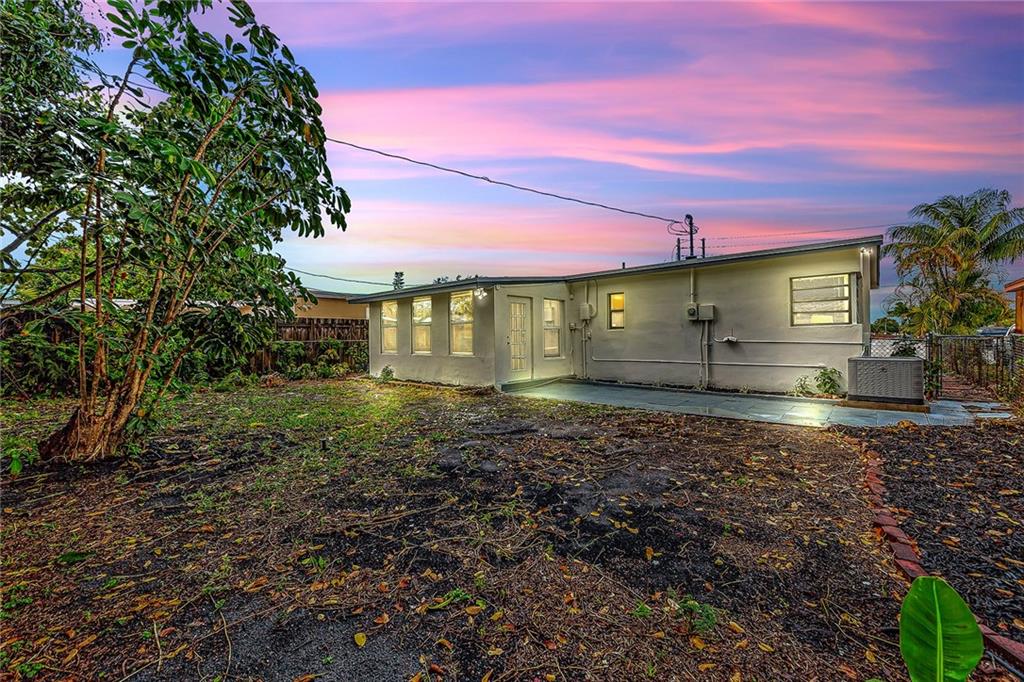 North Andrews Terrace 32- - Residential