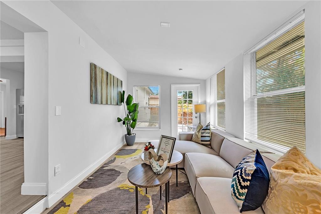 North Andrews Terrace 32- - Residential