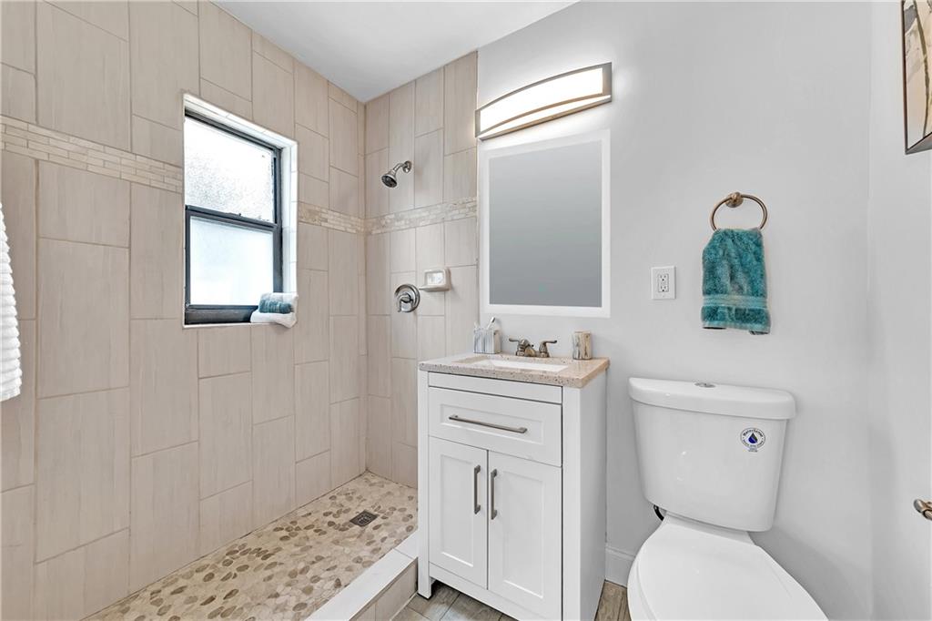 North Andrews Terrace 32- - Residential