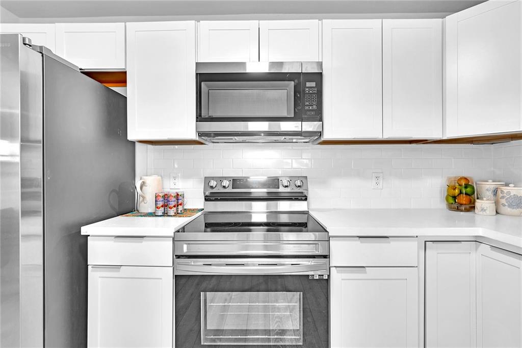 North Andrews Terrace 32- - Residential