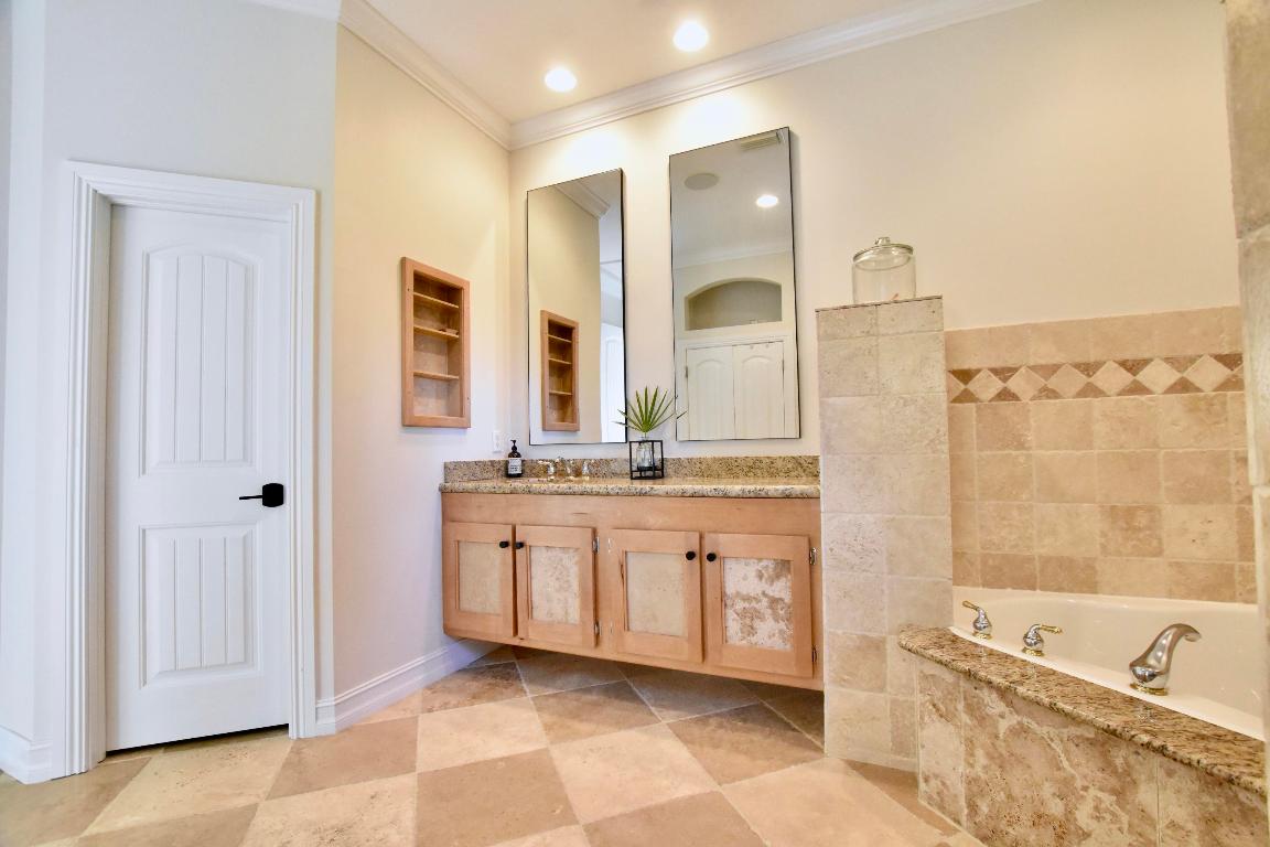 GOMEZ GRANT W/O RVR - Residential