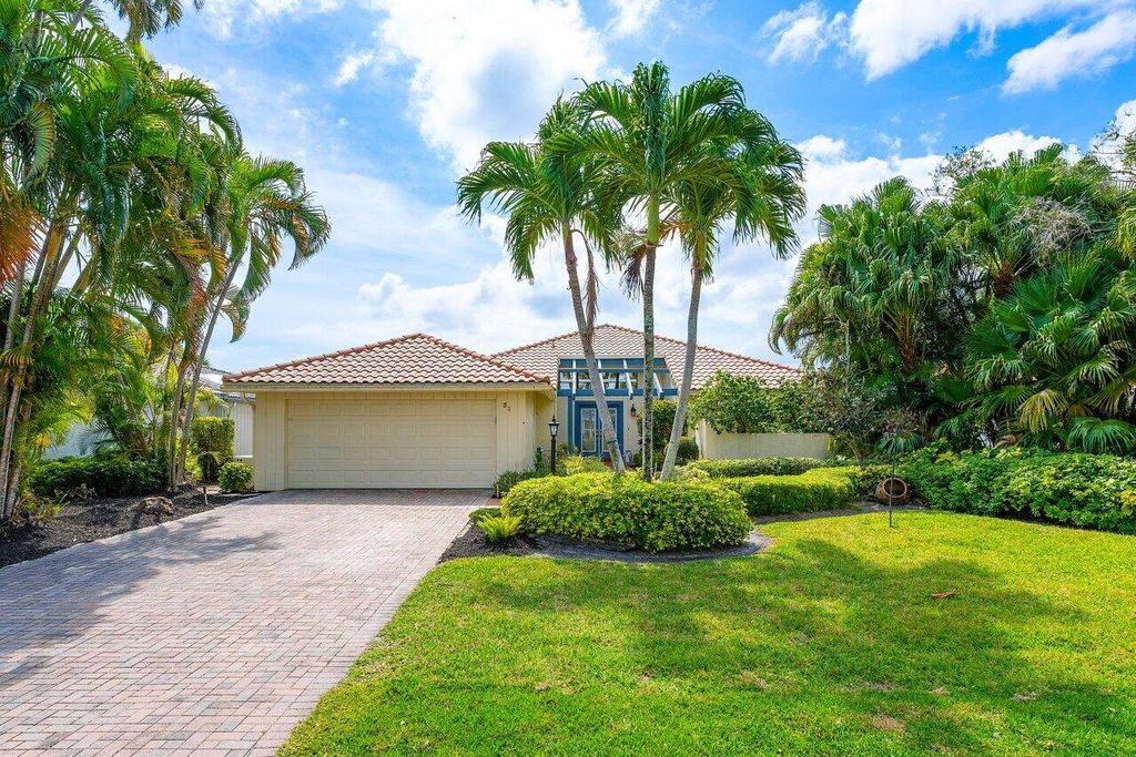 Photo of 31 Woods Lane, Boynton Beach, FL 33436 (MLS # R10964887)