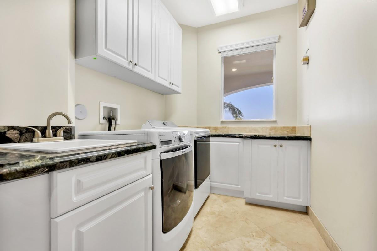 COUNTRY CLUB ISLES - Residential