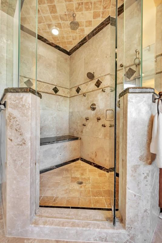 COUNTRY CLUB ISLES - Residential