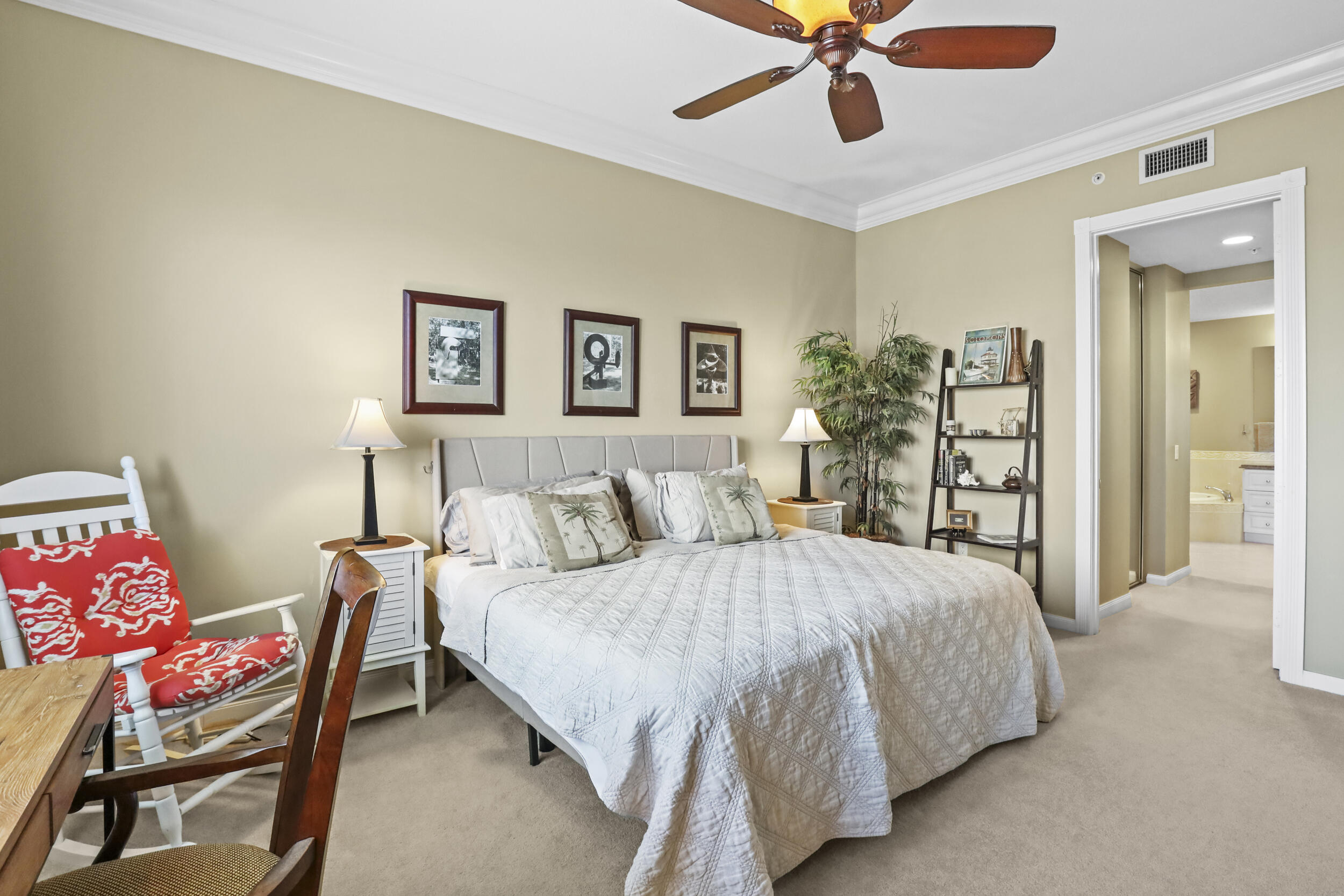 HARBOUR ISLE WEST - Residential