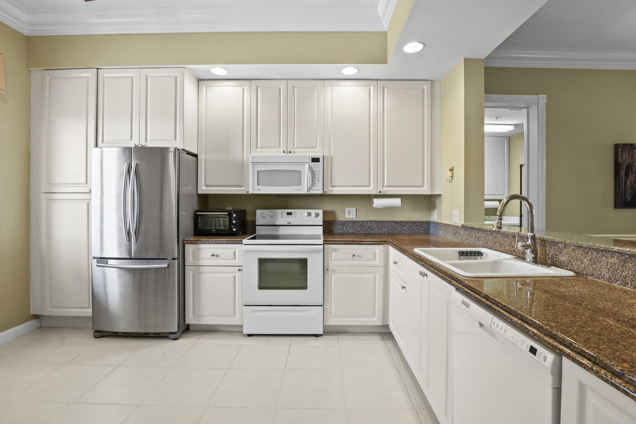 HARBOUR ISLE WEST - Residential