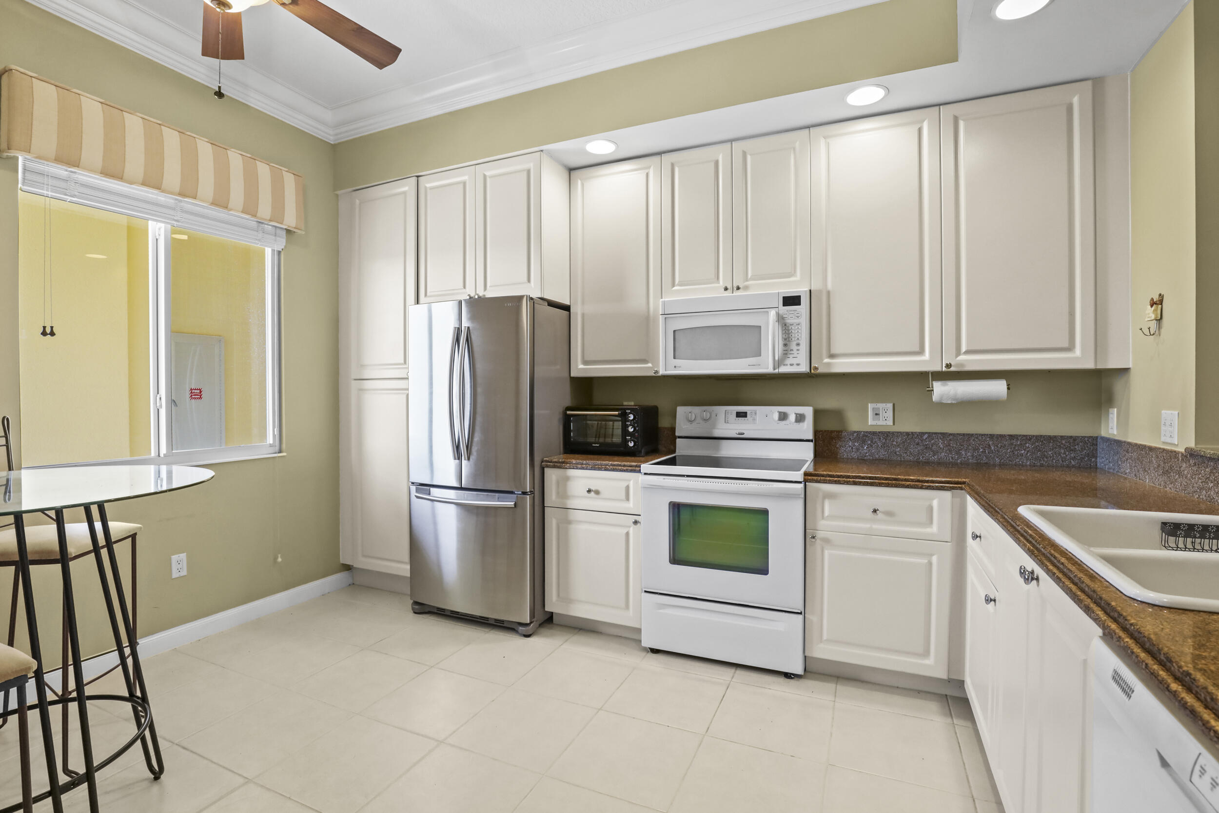 HARBOUR ISLE WEST - Residential